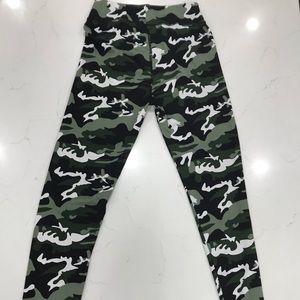 Camo leggings
